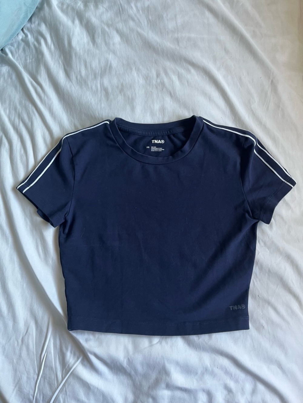 TNA Hold-It Ortiz Cropped T-shirt in Navy/White